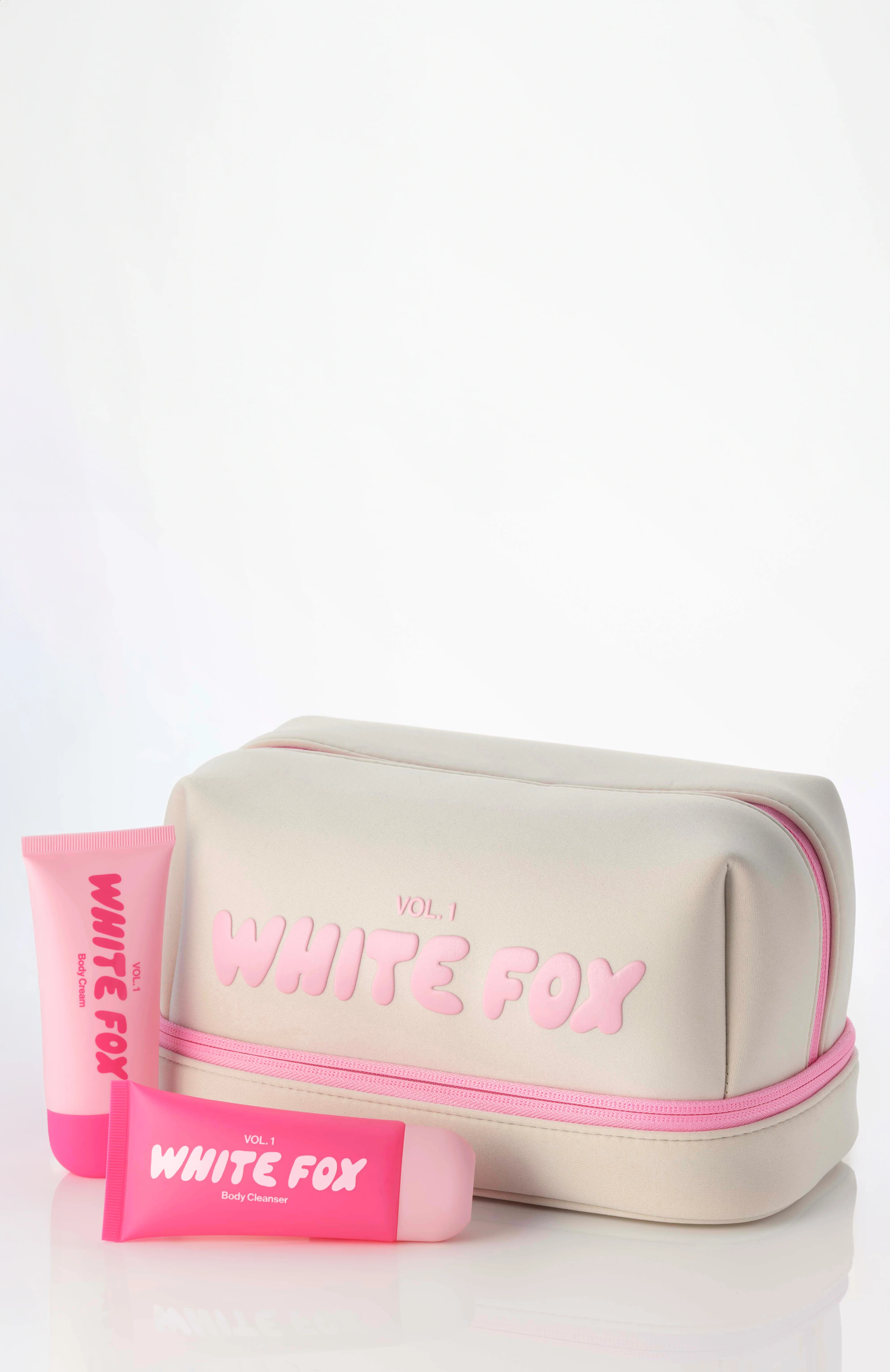 11045-the-beauty-bag-1.webp The Beauty Bag