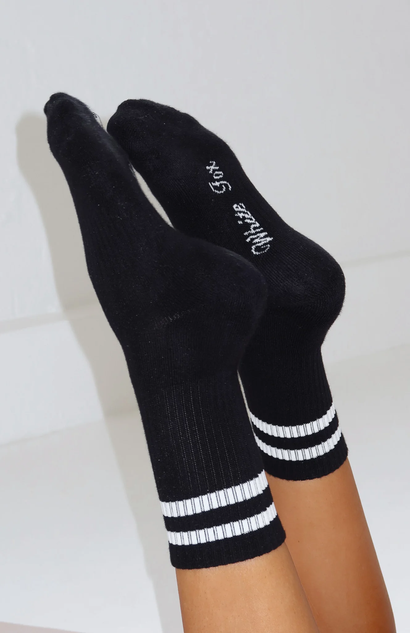 12411-grounded-socks-black-white-1.webp Grounded Socks Black/White