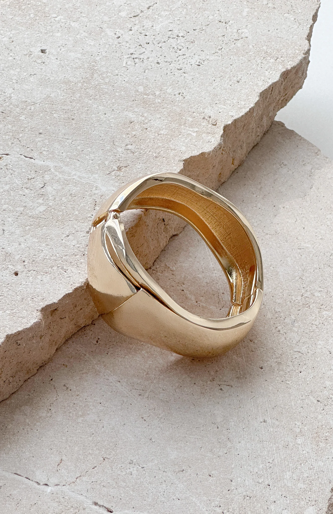 12497-jayde-bracelet-gold-3.webp Jayde Bracelet Gold