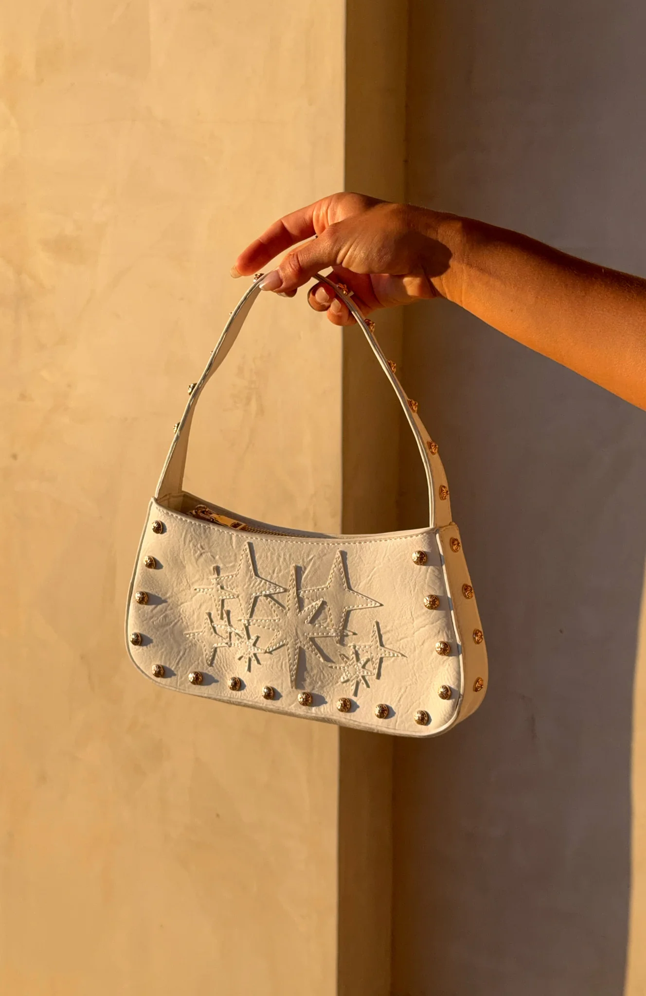 12602-nash-shoulder-bag-white-1.webp Nash Shoulder Bag White