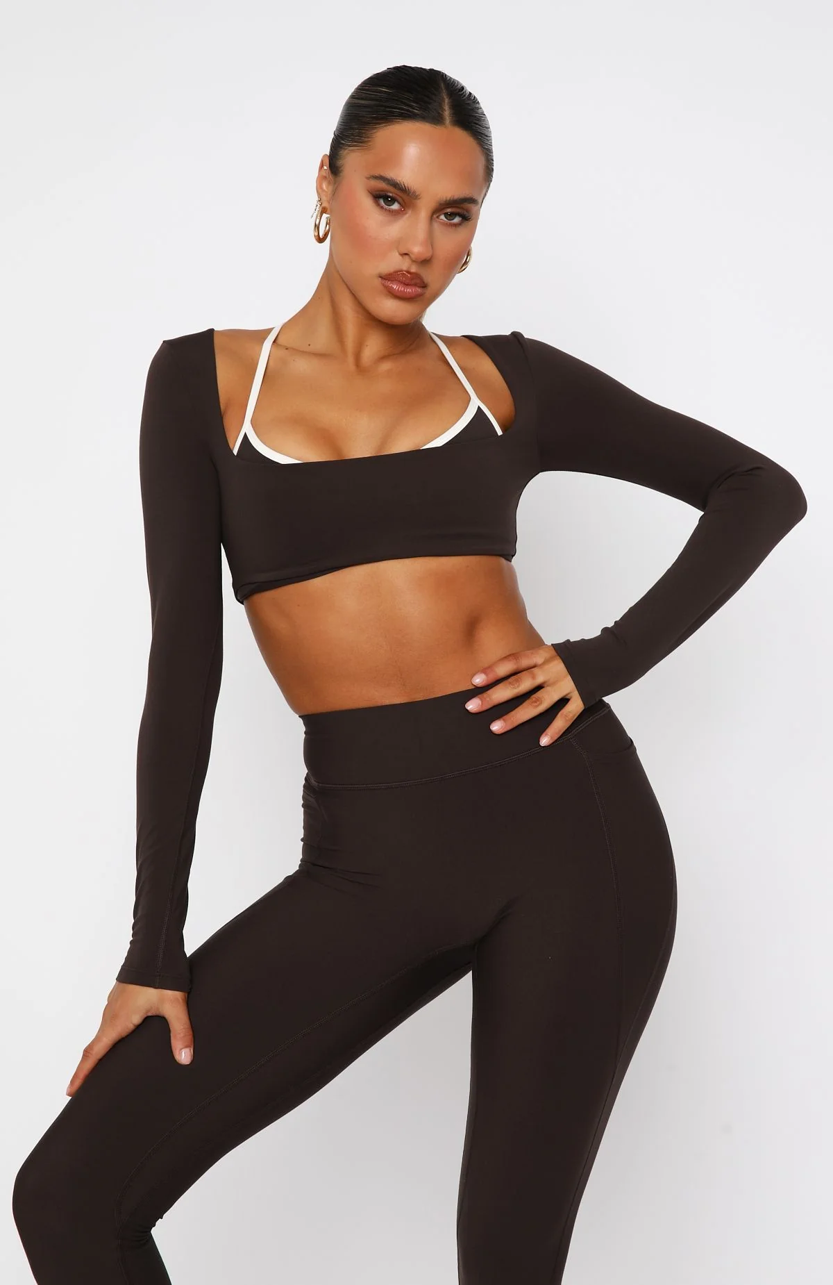 14057-thriving-long-sleeve-crop-espresso-2.webp Thriving Long Sleeve Crop Espresso