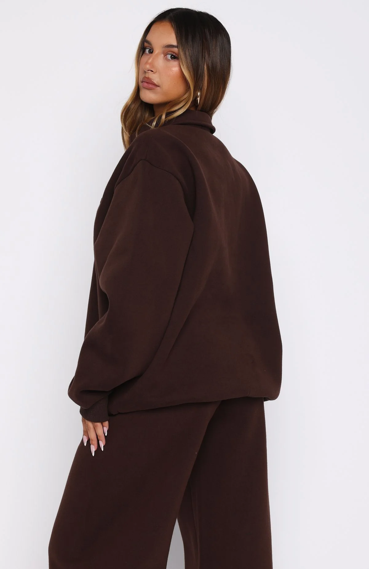 18930-chill-moves-oversized-henley-sweater-chocolate-4.webp Chill Moves Oversized Henley Sweater Chocolate