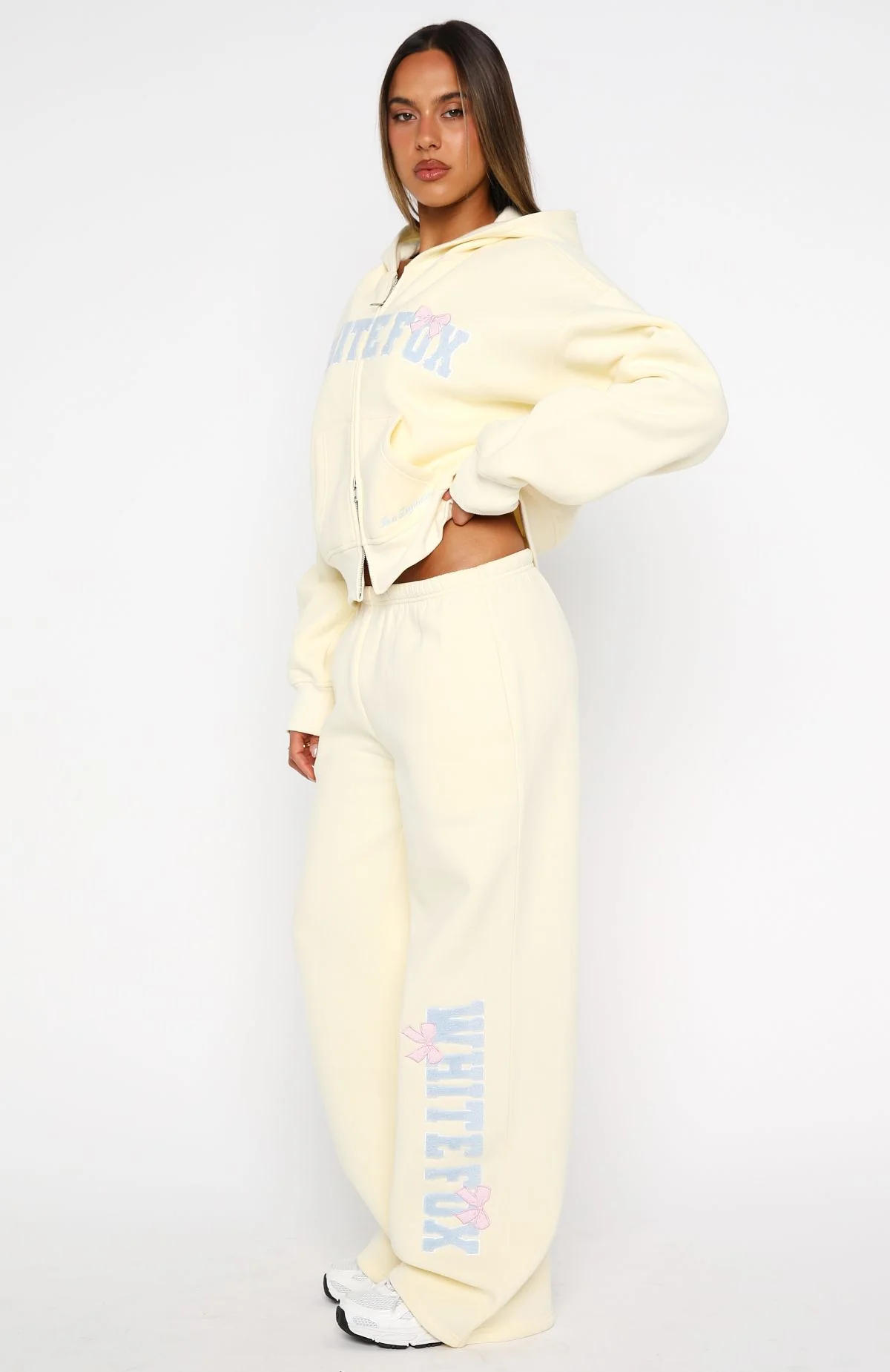 20410-daydreamers-madeline-wide-leg-sweatpants-lemon-3.webp Daydreamers Madeline Wide Leg Sweatpants Lemon