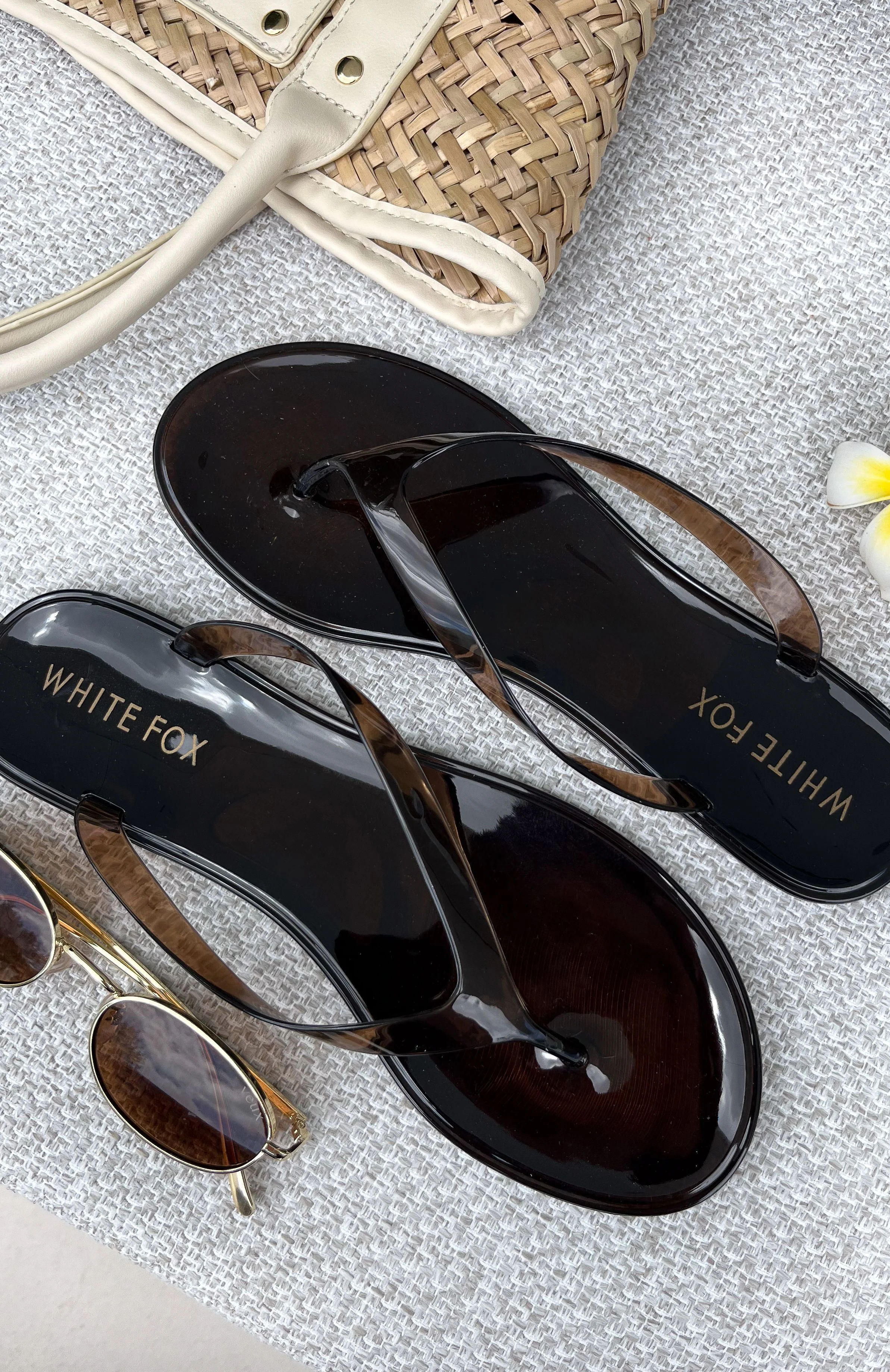 20502-dean-jelly-thong-sandals-chocolate-1.webp Dean Jelly Thong Sandals Chocolate