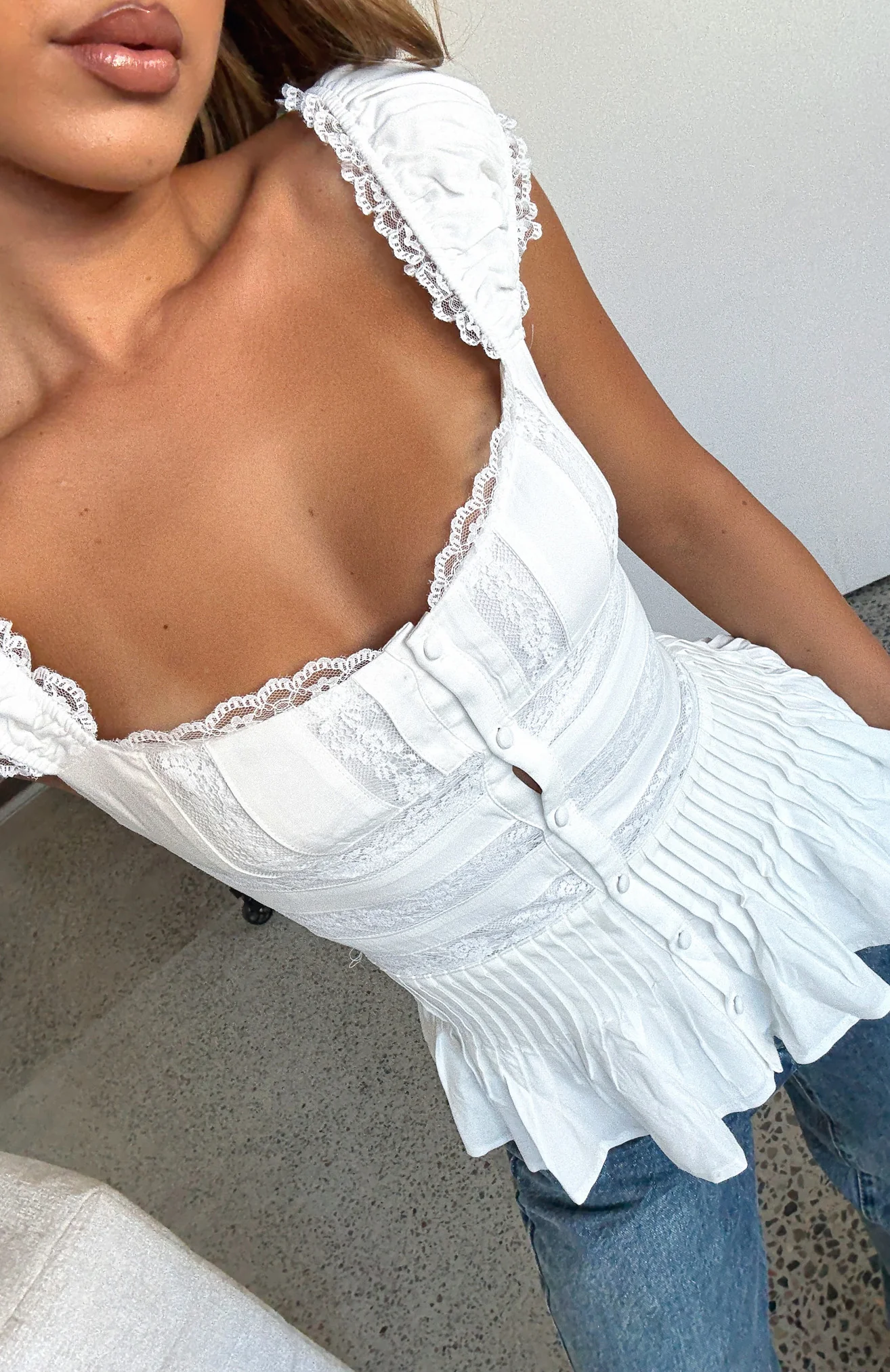 23314-girl-in-the-mirror-top-white-1.webp Girl In The Mirror Top White