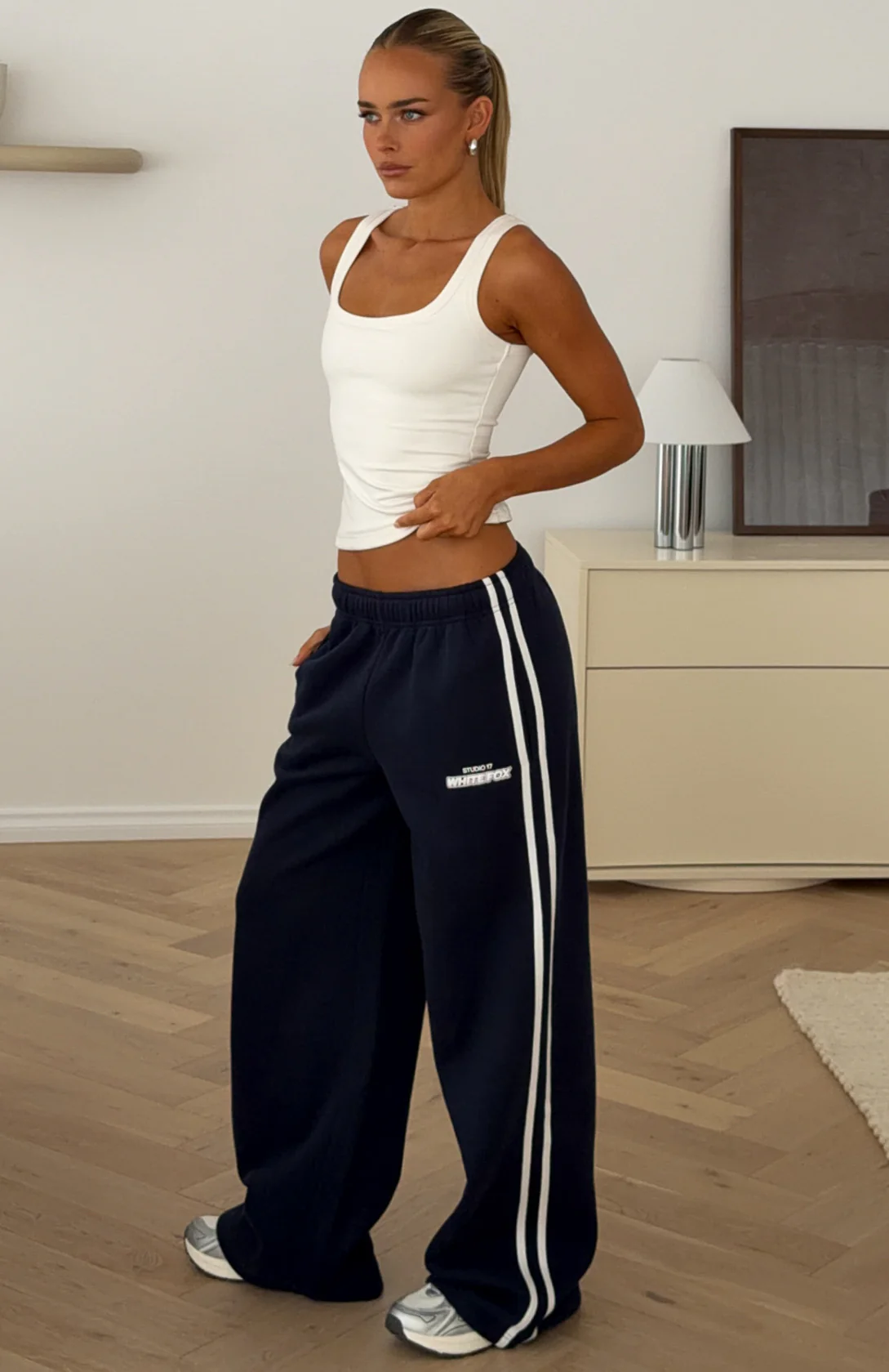 270-studio-17-spencer-wide-leg-sweatpants-navy-2.webp Studio 17 Spencer Wide Leg Sweatpants Navy