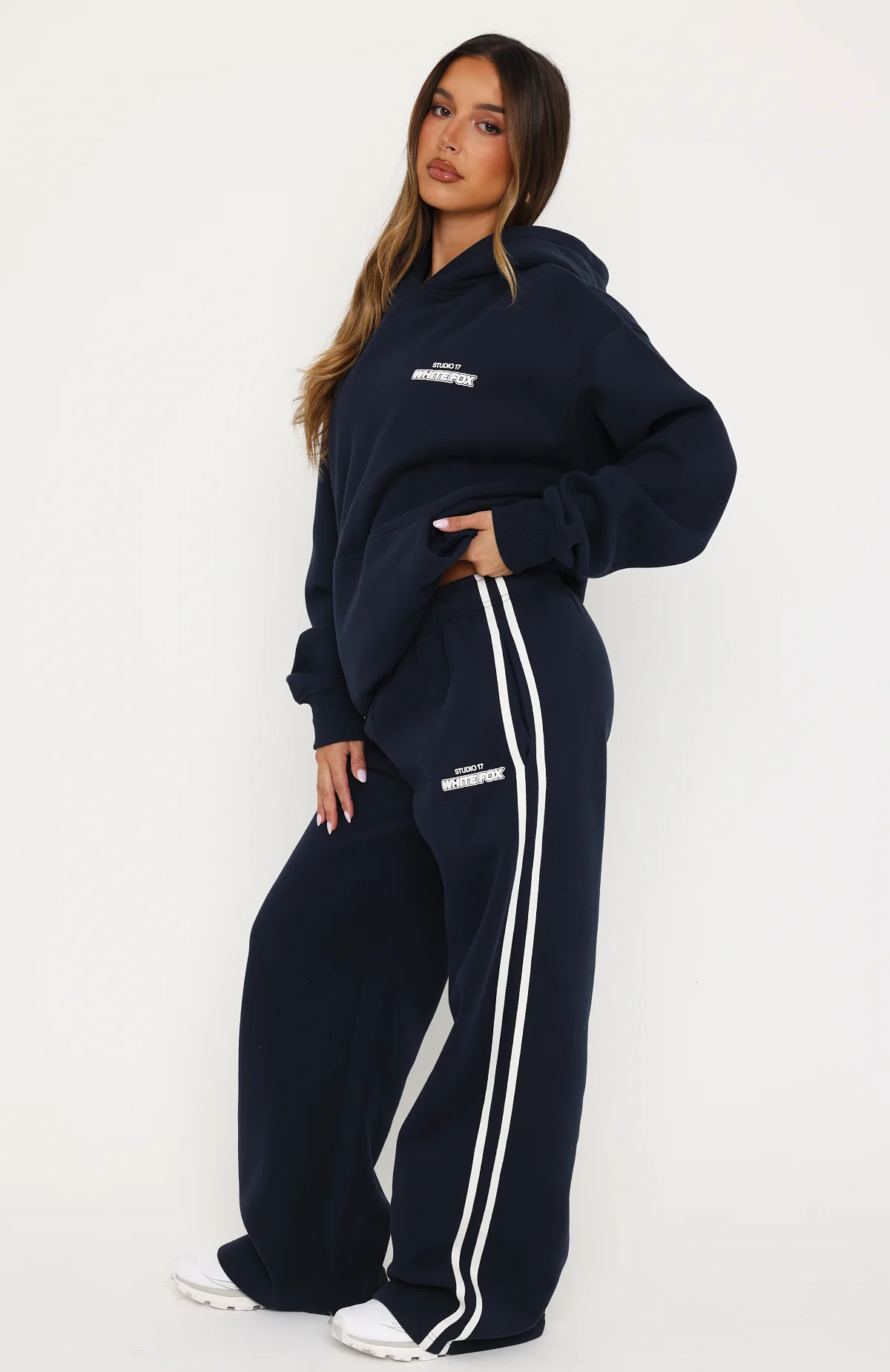270-studio-17-spencer-wide-leg-sweatpants-navy-4.webp Studio 17 Spencer Wide Leg Sweatpants Navy