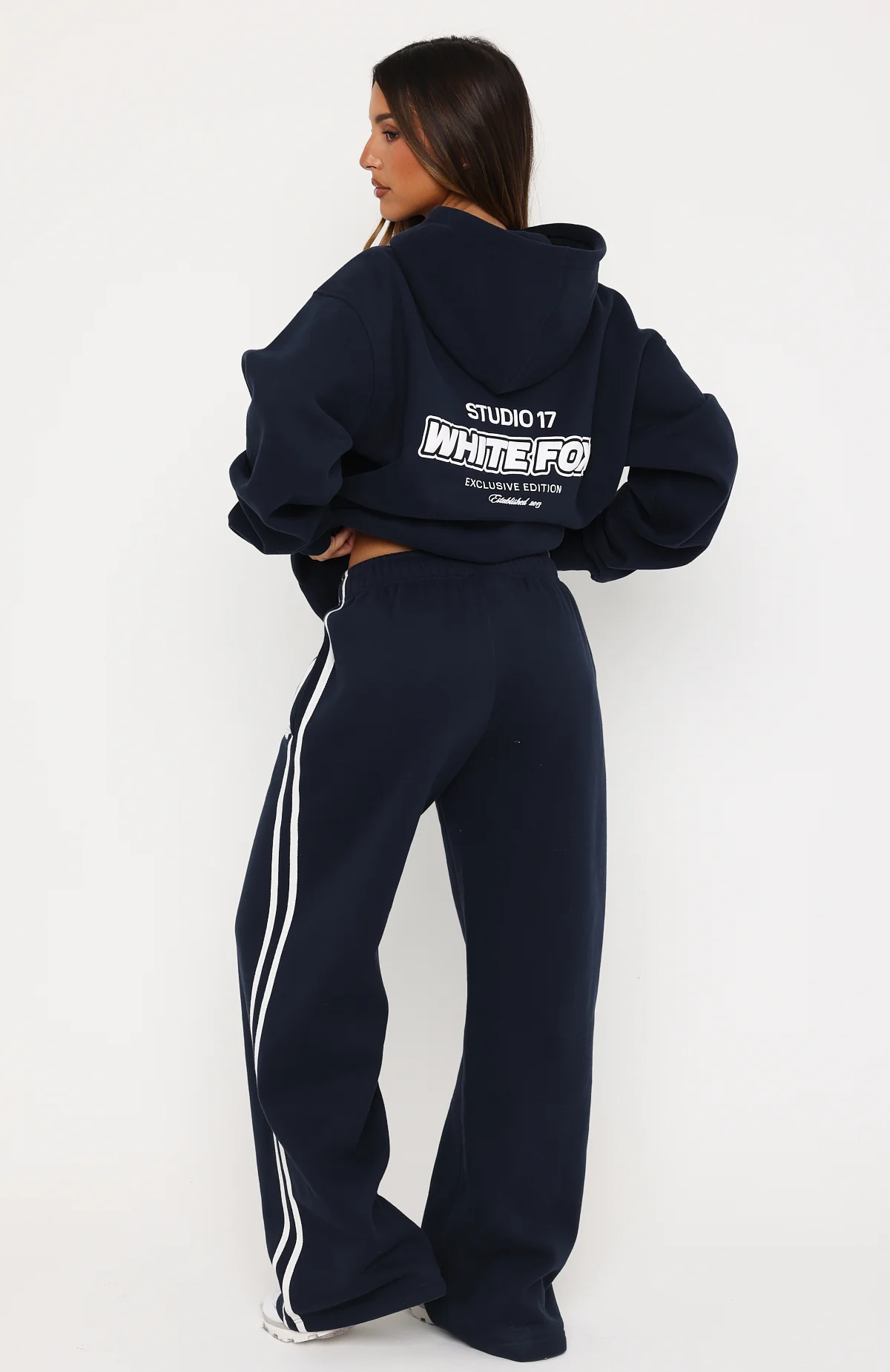 270-studio-17-spencer-wide-leg-sweatpants-navy-5.webp Studio 17 Spencer Wide Leg Sweatpants Navy