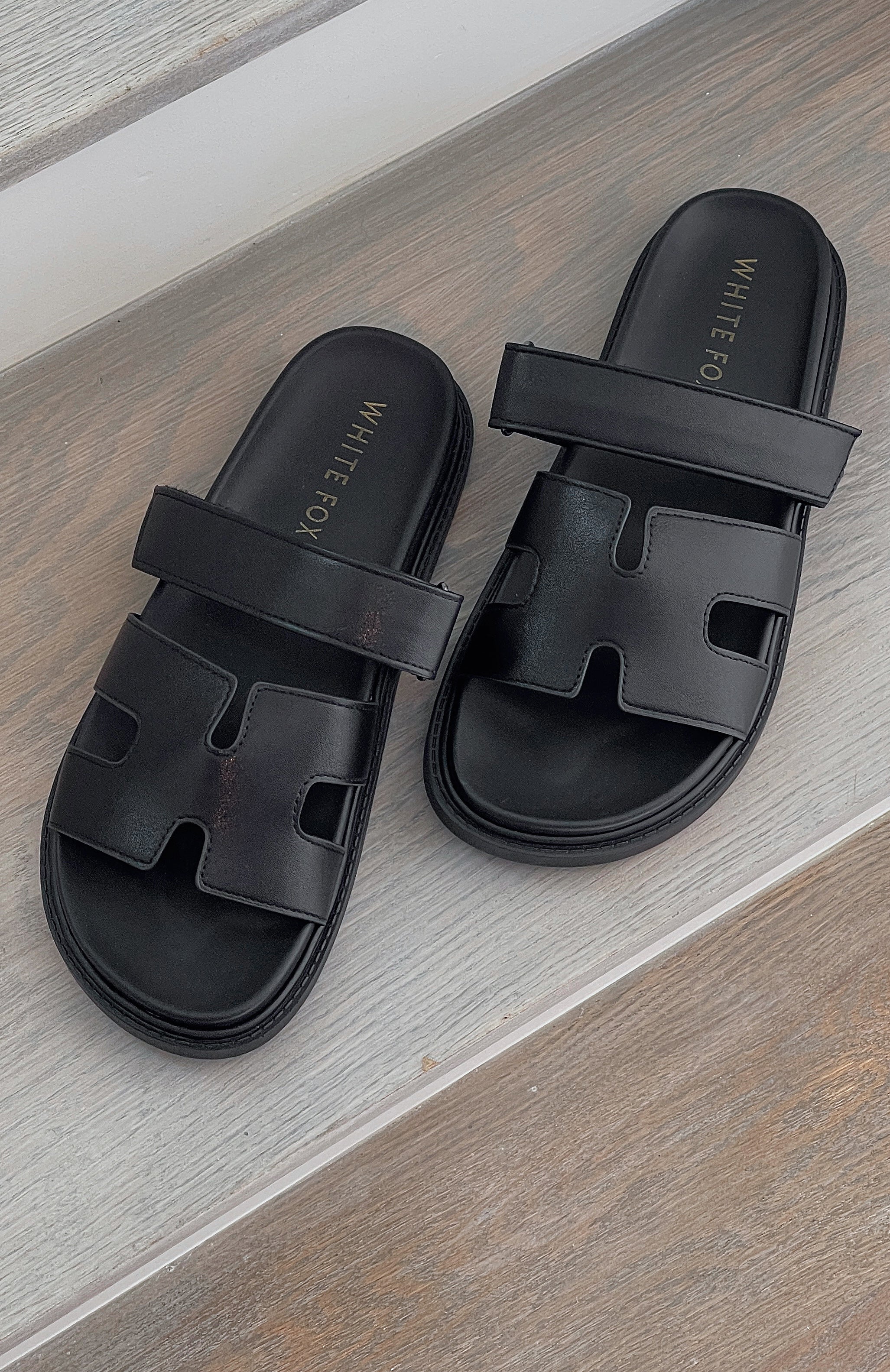 6081-riley-sandals-black-1.jpg Riley Sandals Black
