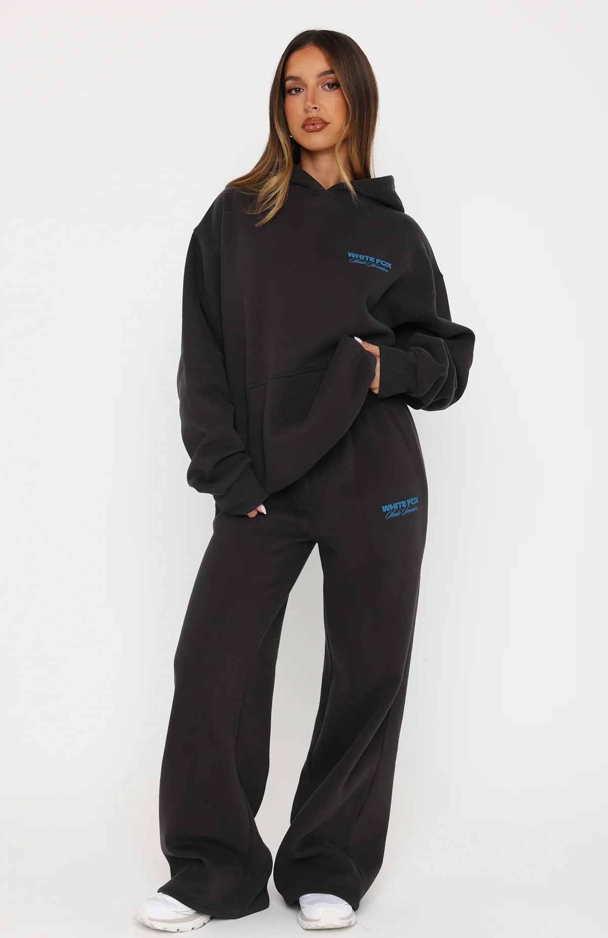 7050-studio-17-tallulah-wide-leg-sweatpants-charcoal-2.webp Studio 17 Tallulah Wide Leg Sweatpants Charcoal